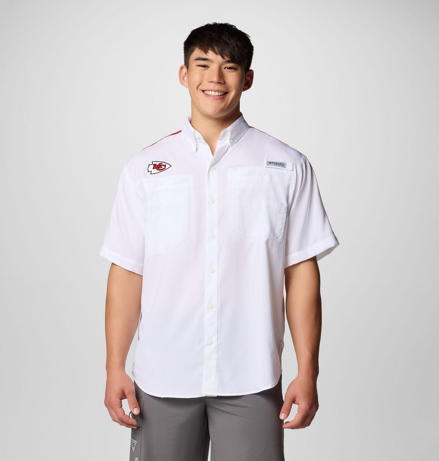 Мужская рубашка Columbia PFG Tamiami Colorblocked Short Sleeve Shirt - Kansas City Chiefs, цвет: Белый / Красный — фото 1