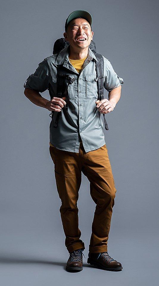 Cody Kaemmerlen wearing the Men's Hardwear AP pant in the studio
