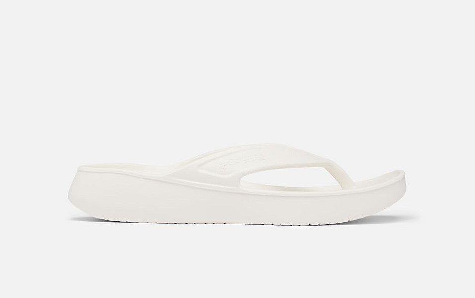 Product shot of Columbia Sportswear’s Women's PFG Tidal Ray shoe set against a white background.