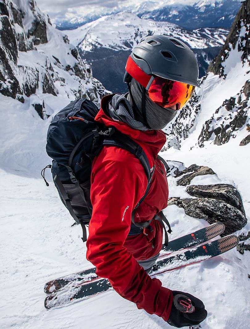 Skiing in the high alpine
