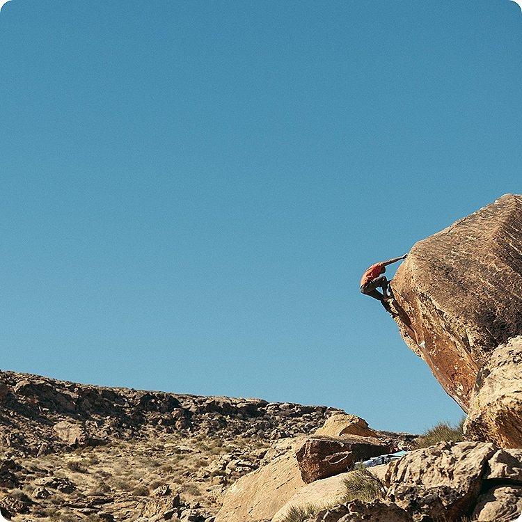 Ayo bouldering in Utah