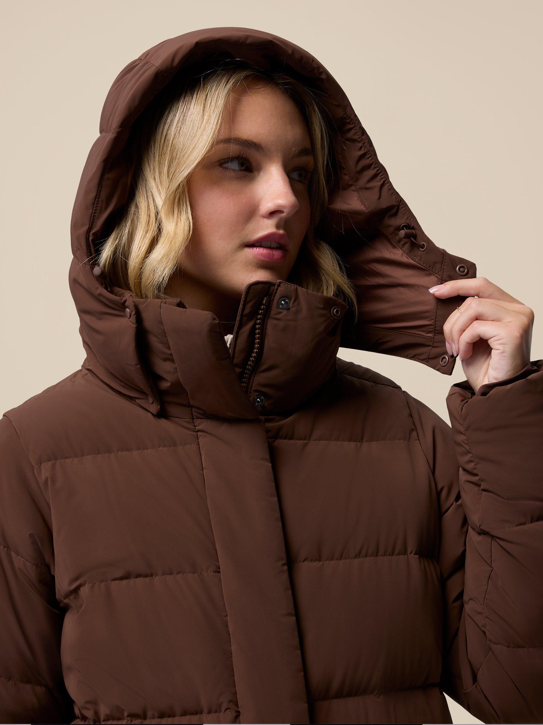 Removable hood and other elevated features.