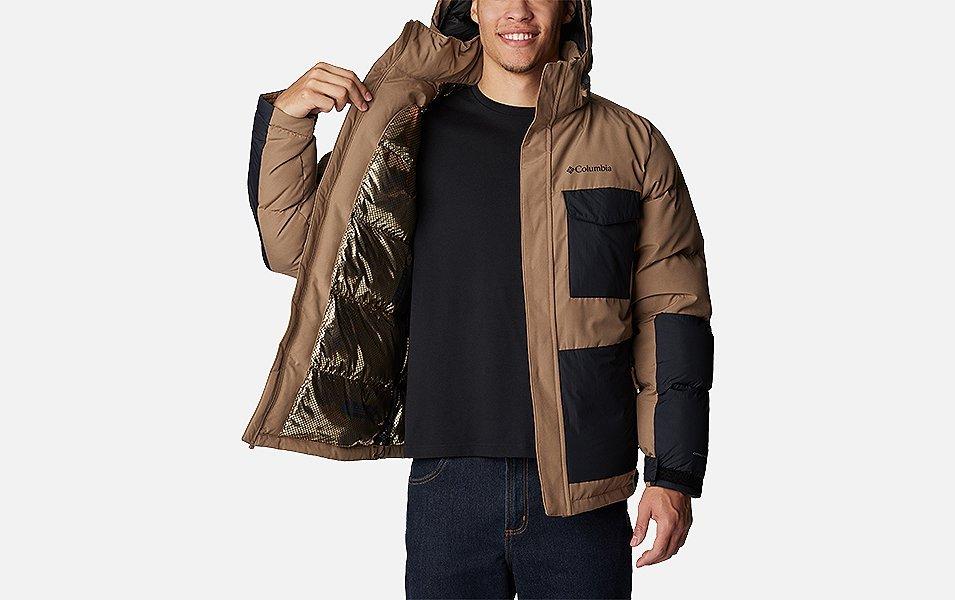 Man wearing a Marquam Peak Fusion Parka.