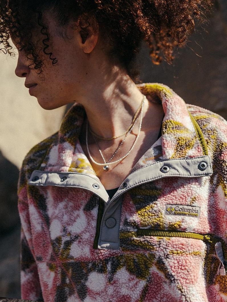 A men dressed in fleece.