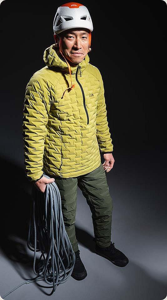 detail shots of the Stretchdown Light Pullover