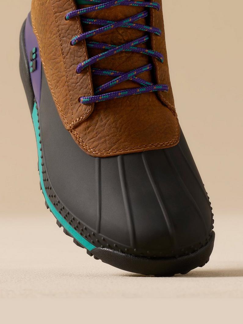 View of duckboot toe.