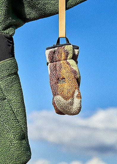Unisex HiCamp Sherpa Mitt
