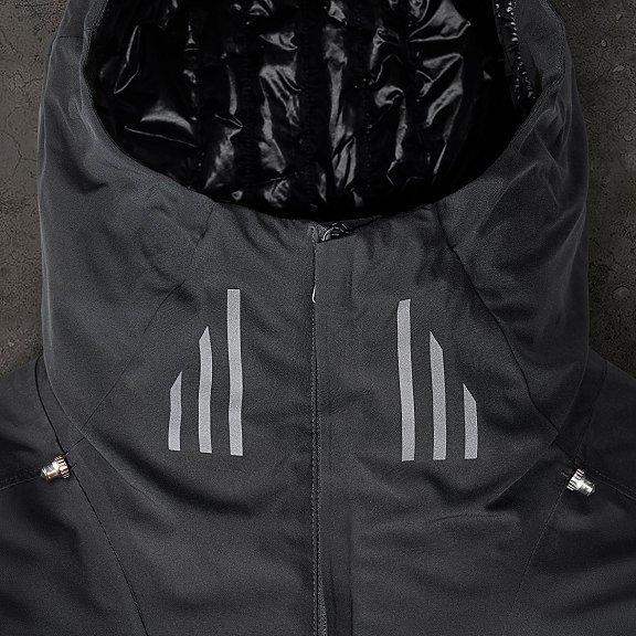Details like reflective mask venting inspired by Vader’s helmet