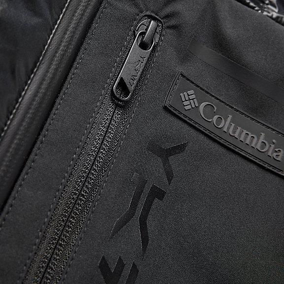 Zippered chest pocket with Aurebesh messages