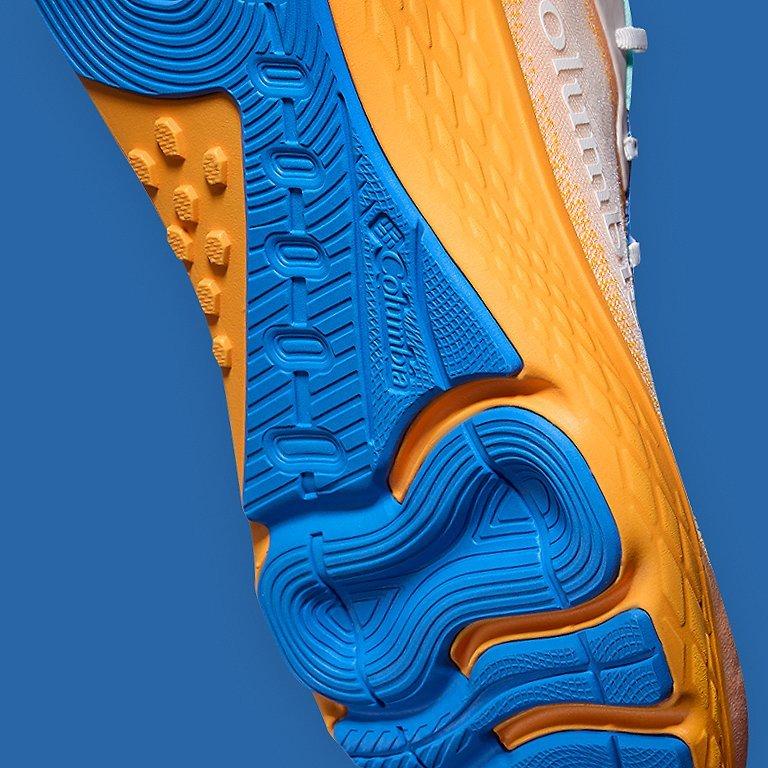 Close up of rubber outsole pattern on the Featherweight.