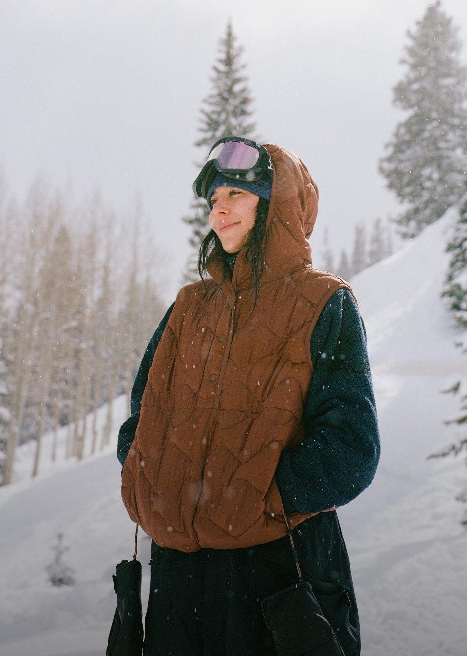 Women’s Seek Out™ 
Snap Neck Vest
