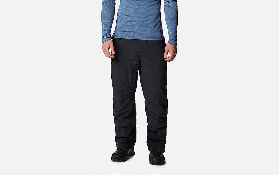 Man wearing Kick Turn III Ski Pants.