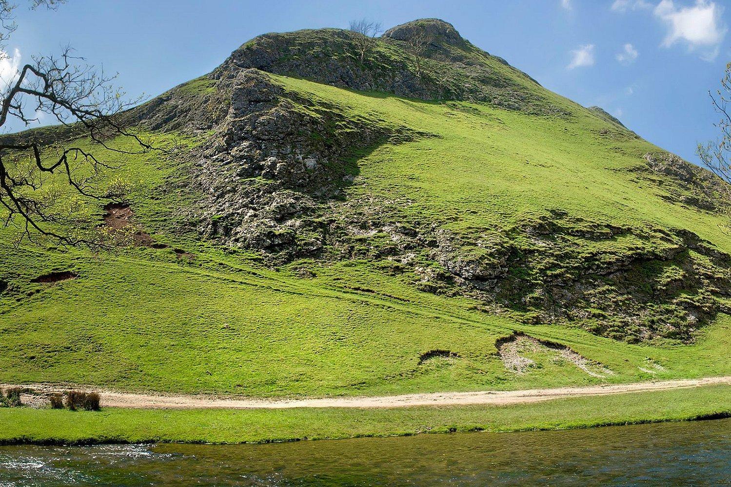 ADVENTURE GIRLS CLUB