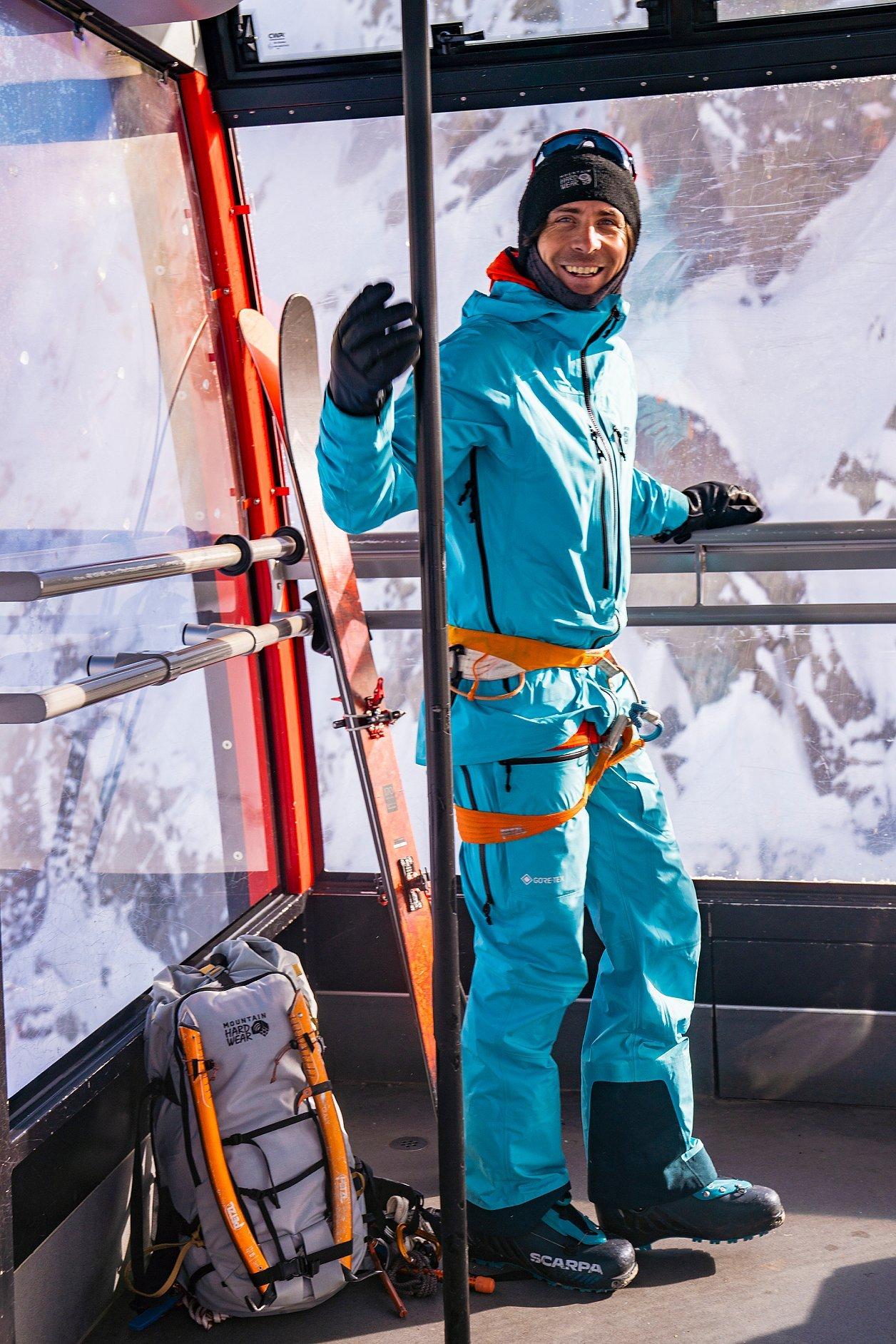 Vivian smiling on the gondola.