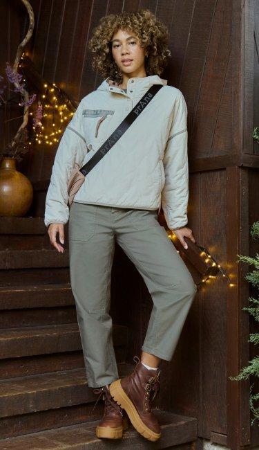 an image of Women's New Outerwear