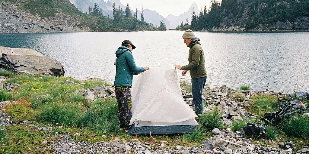 Setting up camp in the Kor Airshell Warm.