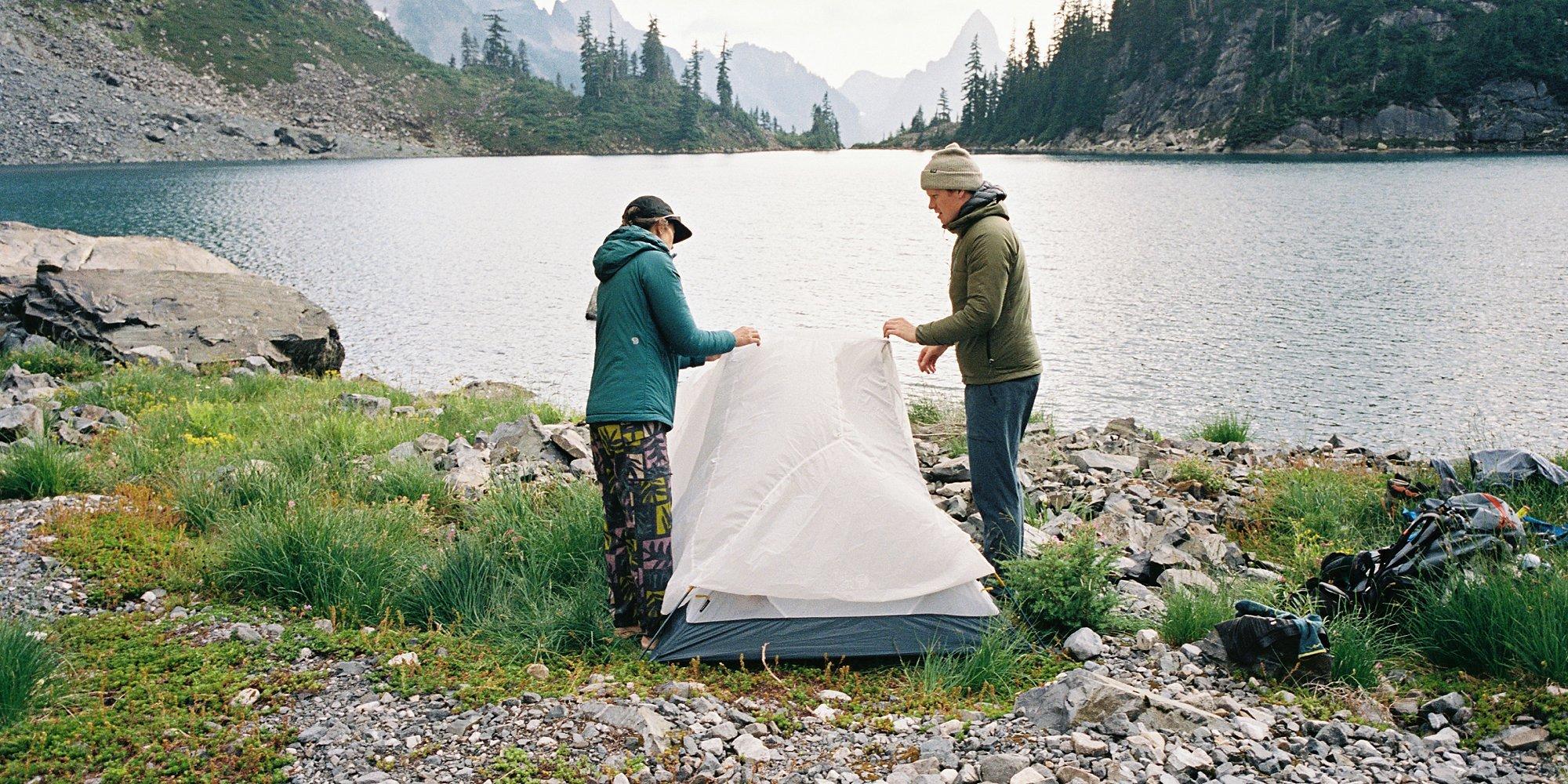 Setting up camp in the Kor Airshell Warm.