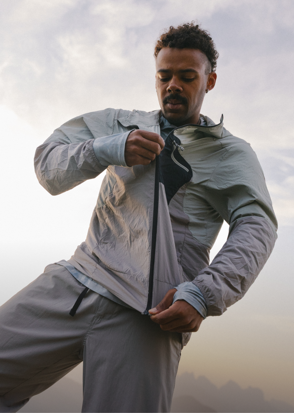 Men’s Wind Veil™ 
Hooded Jacket
