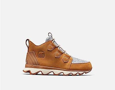  A Kinetic Caribou boot on a white background 